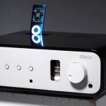 peachtree audio iDecco: “Pure Digital” iPod/iPhone Station mit Röhren Hybrid Verstärker