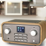 Albrecht DR 316 C: Digitalradio mit elegantem Holzgehäuse