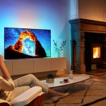 Philips TV bringt neuen Ambilight OLED-TV in 55- und 65-Zoll Bilddiagonale