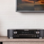 Marantz bringt zwei neue schlanke AV-Receiver