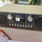 Albrecht DR 882: Klassisches Stereo-Digitalradio in Bambus-Optik und mit großem 2,8 Zoll TFT-Farbdisplay