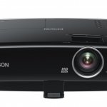 EPSON: Projektor mit iPhone-Dockingstation